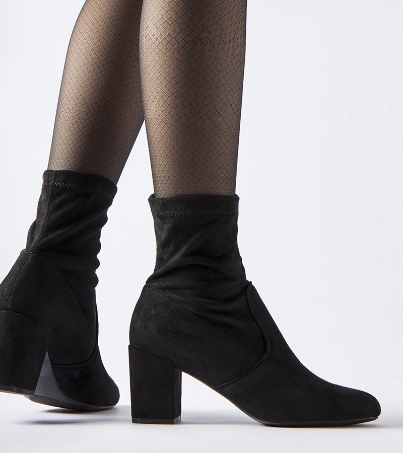 Černé slip-on botky na podpatku Lexington