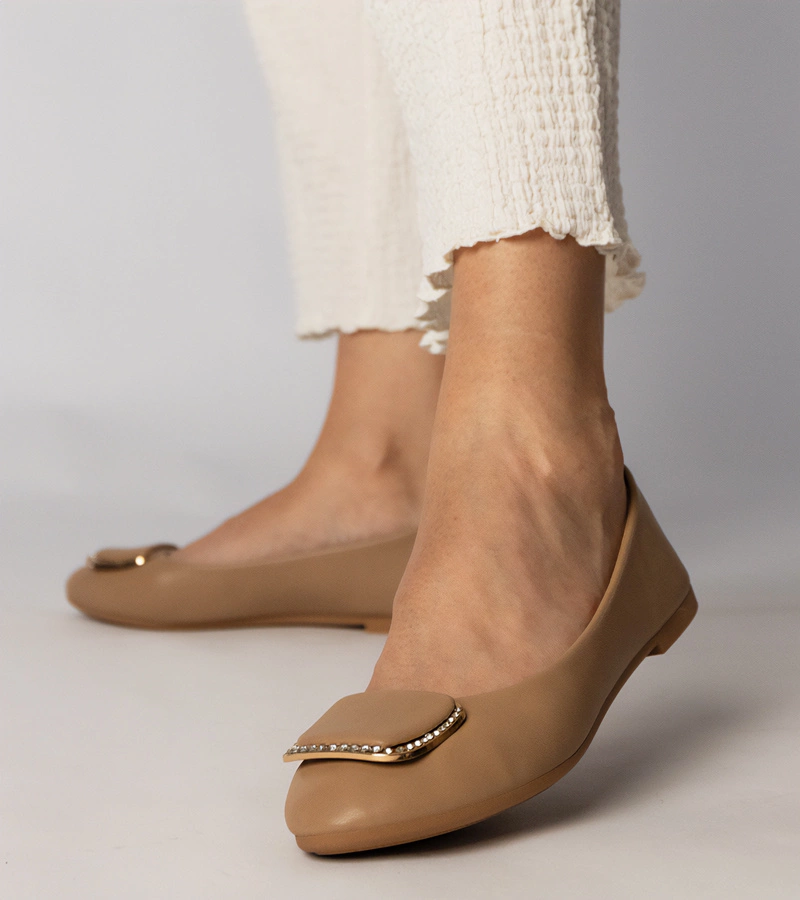 Hnědé dámské baleríny s kamínky Bejla