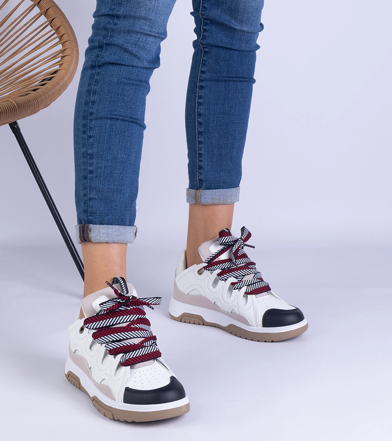 Dámské bílé tenisky s dekorativním šněrováním Grejs