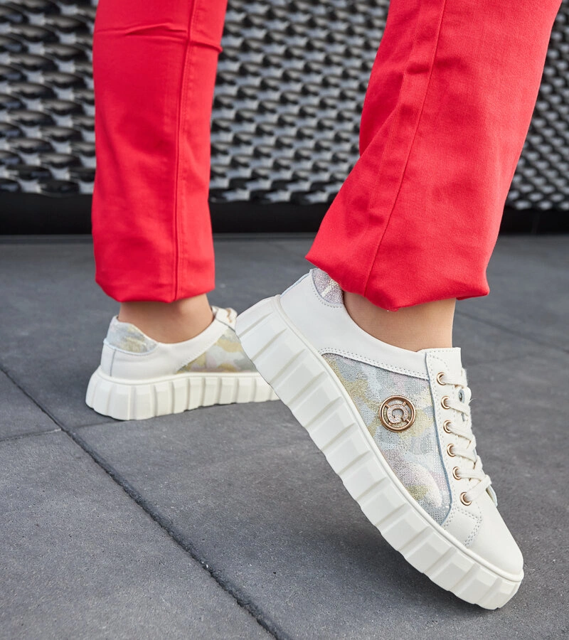 Béžové kožené tenisky s cirkóny Stradone