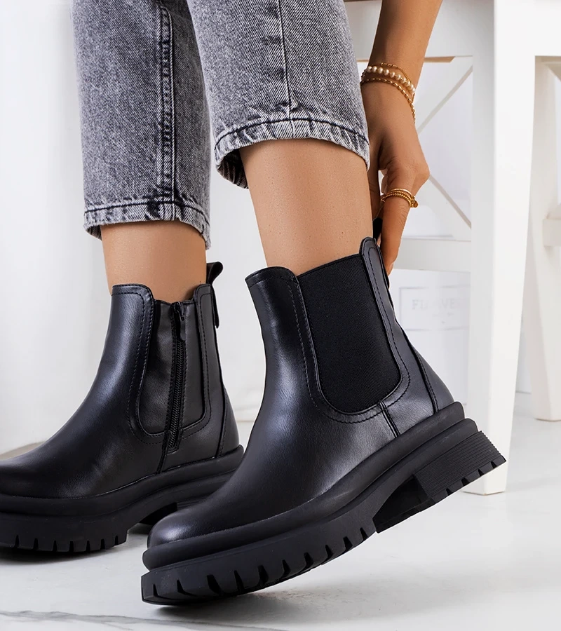 Černá boty na platformě Alaina