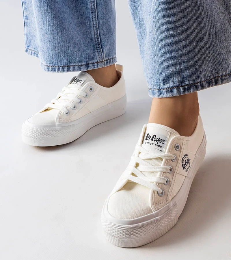 Bílé tenisky Lee Cooper LCW-22-31-0837L