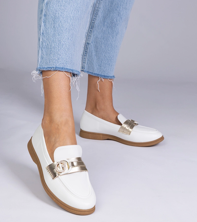 Bílé mokasíny z eko kůže s kamínky Berita