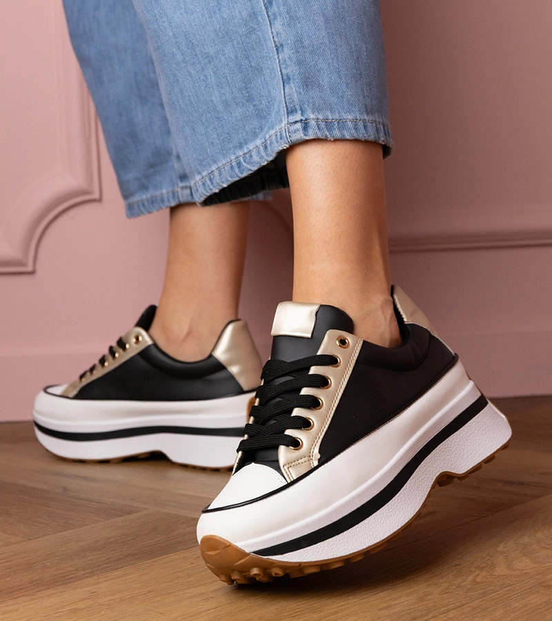 Černé tenisky na platformě Kerita