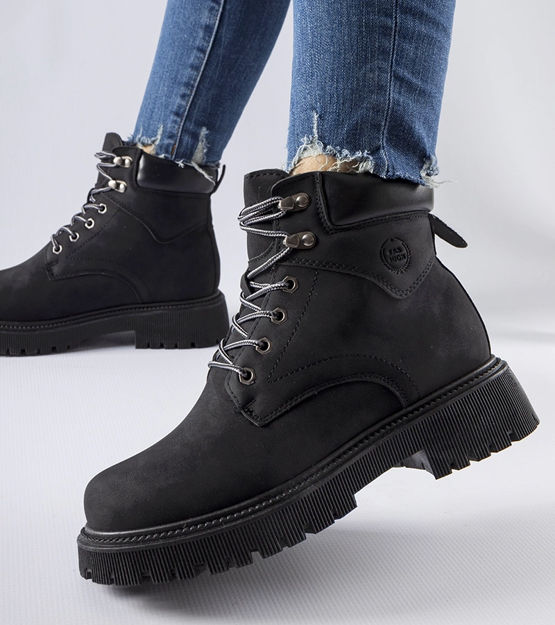 Černé zateplené klasické pracovní boty Bentley