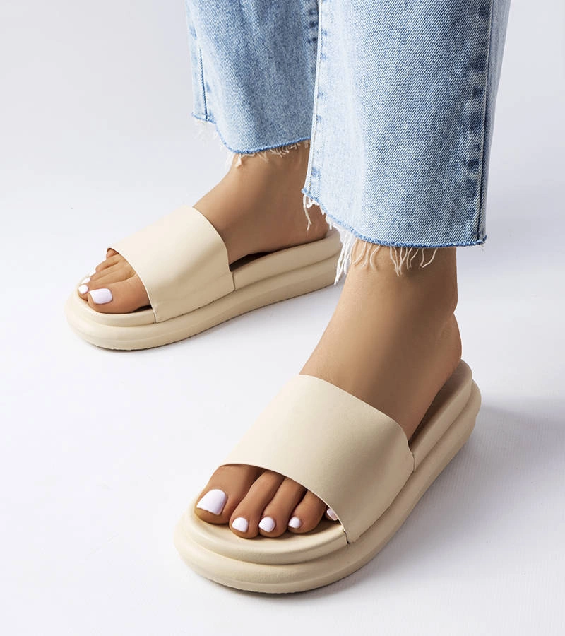 Béžové žabky na platformě Paquette